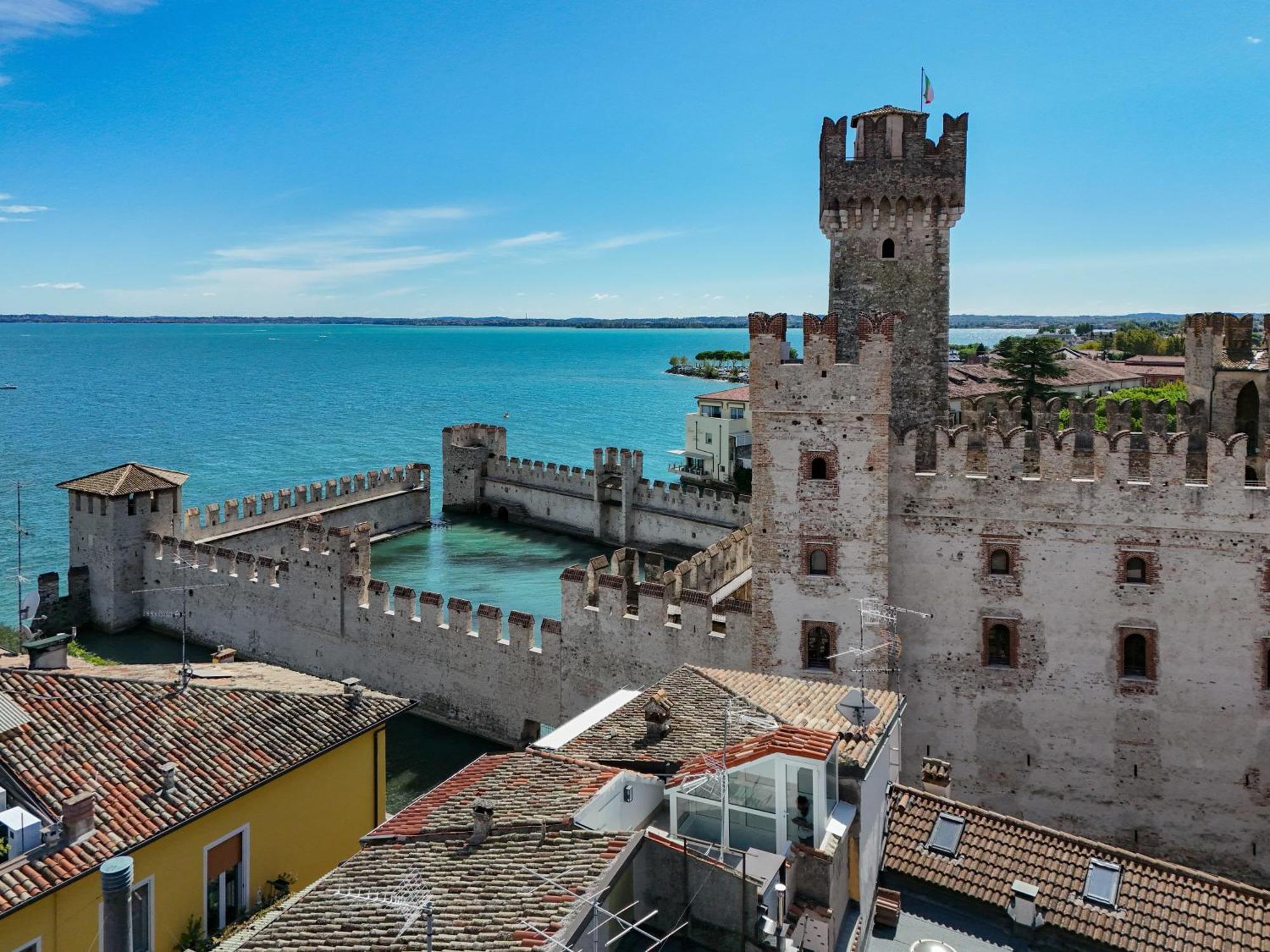 Locanda Carolina Mastino Scala Sirmione Esterno foto